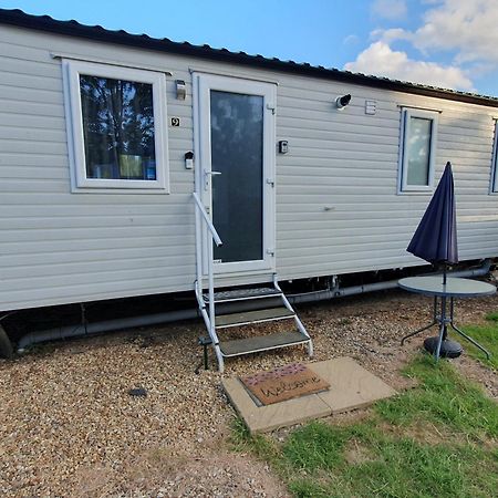 Billing Aquadrome- Bird Lake Pastures Holiday Caravan Sleep 6 Northampton Exterior photo