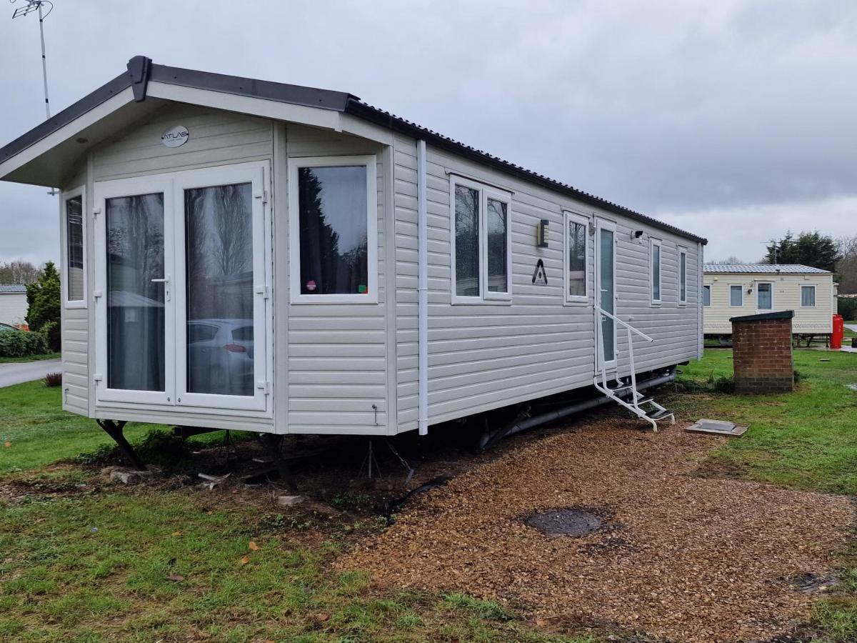 Billing Aquadrome- Bird Lake Pastures Holiday Caravan Sleep 6 Northampton Exterior photo