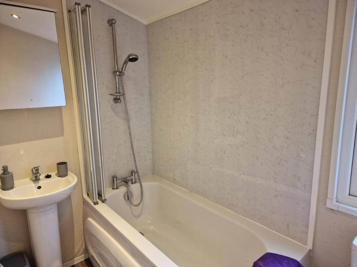 Billing Aquadrome- Bird Lake Pastures Holiday Caravan Sleep 6 Northampton Exterior photo